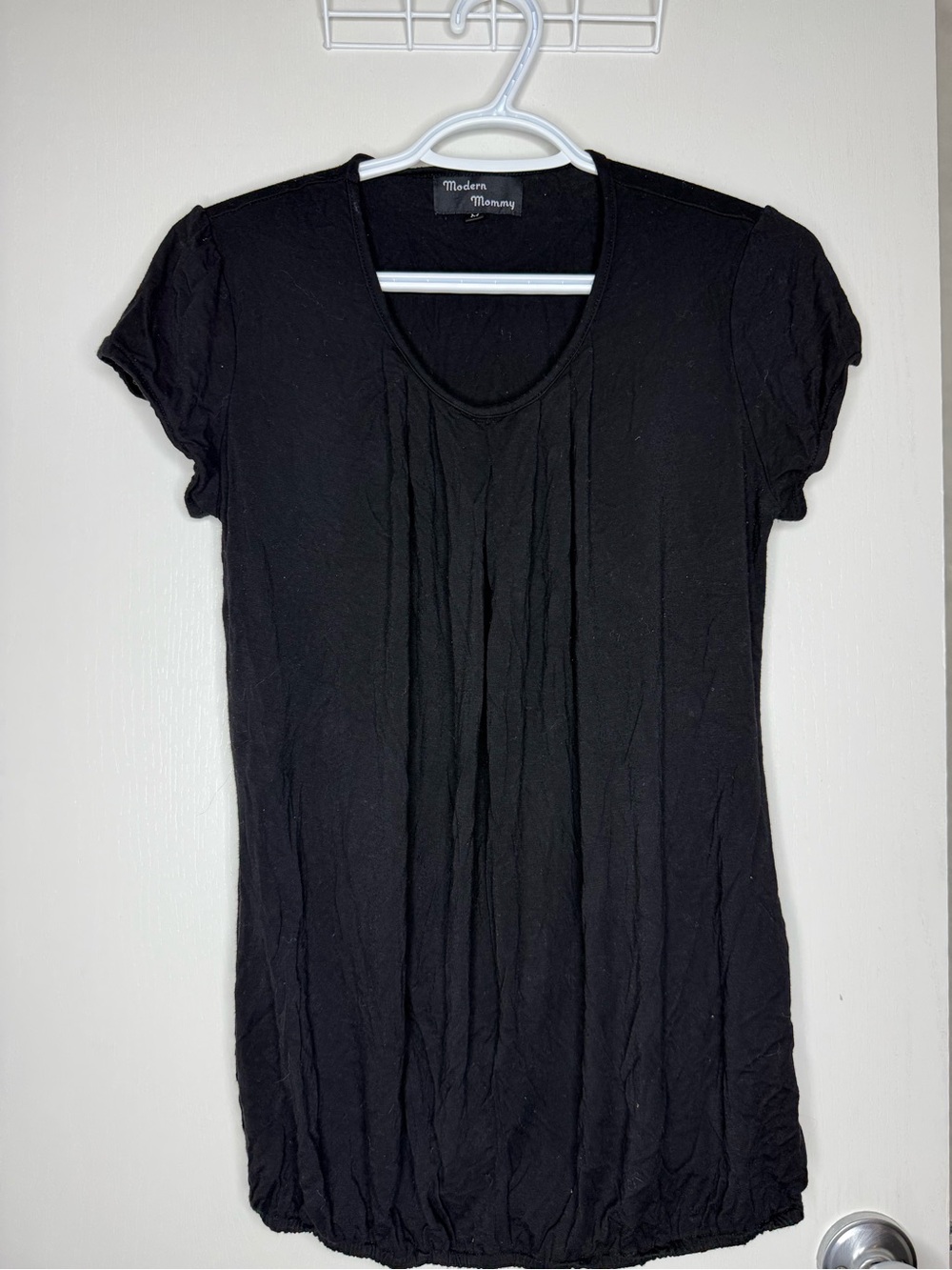 🔥2 for $10🔥 Modern Mommy Maternity Black Scoop Neck Women's Top Medium